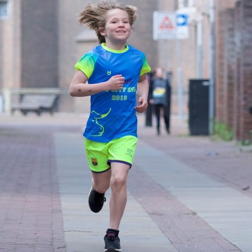 Individuelle Kinder-Laufshirts gestalten bei TD Sportswear – für Kinderteams Individuelle Kinder-Laufshirts gestalten bei TD Sportswear – für Kinderteams