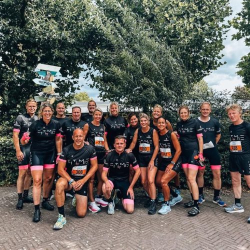Fietskleding en hardloopshirts bedrukken van team zwart roze bij TD Fietskleding en hardloopshirts bedrukken van team zwart roze bij TD