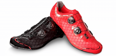 Zwart rood custom TD One schoen Zwart rood custom TD One schoen